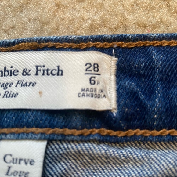 Abercrombie & Fitch Curve Love High Rise Vintage Flare Jean Size 28/6 Regular - Picture 6 of 9